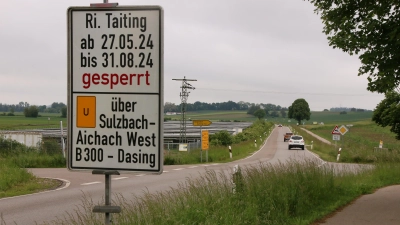 <b>Ab Montag ist die Kreisstraße AIC 10</b> zwischen Obergriesbach und Taiting - der Zubringer zur Autobahn A8 - gesperrt. Auch der Radweg wird saniert und ist deshalb bis Ende August nicht zu nutzen. (Foto: Wolfgang Glas)